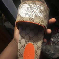 Gucci/north-face Flip flops