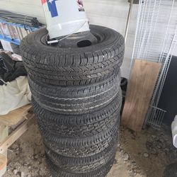 First $600 Takes All  6 Dully Wheels With New Tires 