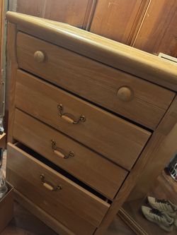 Dresser..