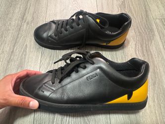 Fendi Low-Top Leather Sneaker m