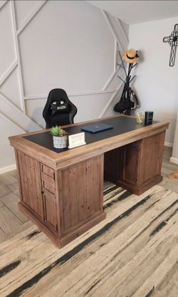 Large Desk