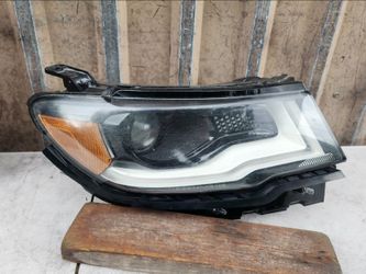 2017-2021 Jeep Compass HID Headlight Passenger Right Side OEM