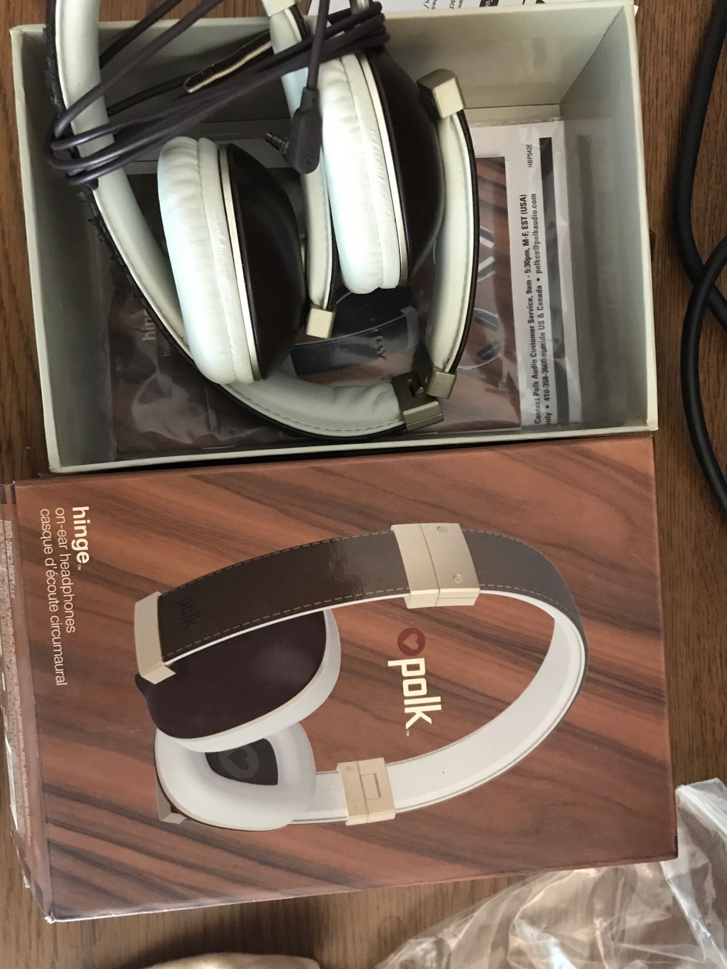 Polk Audio Hinge on-ear headphones with box and pouch