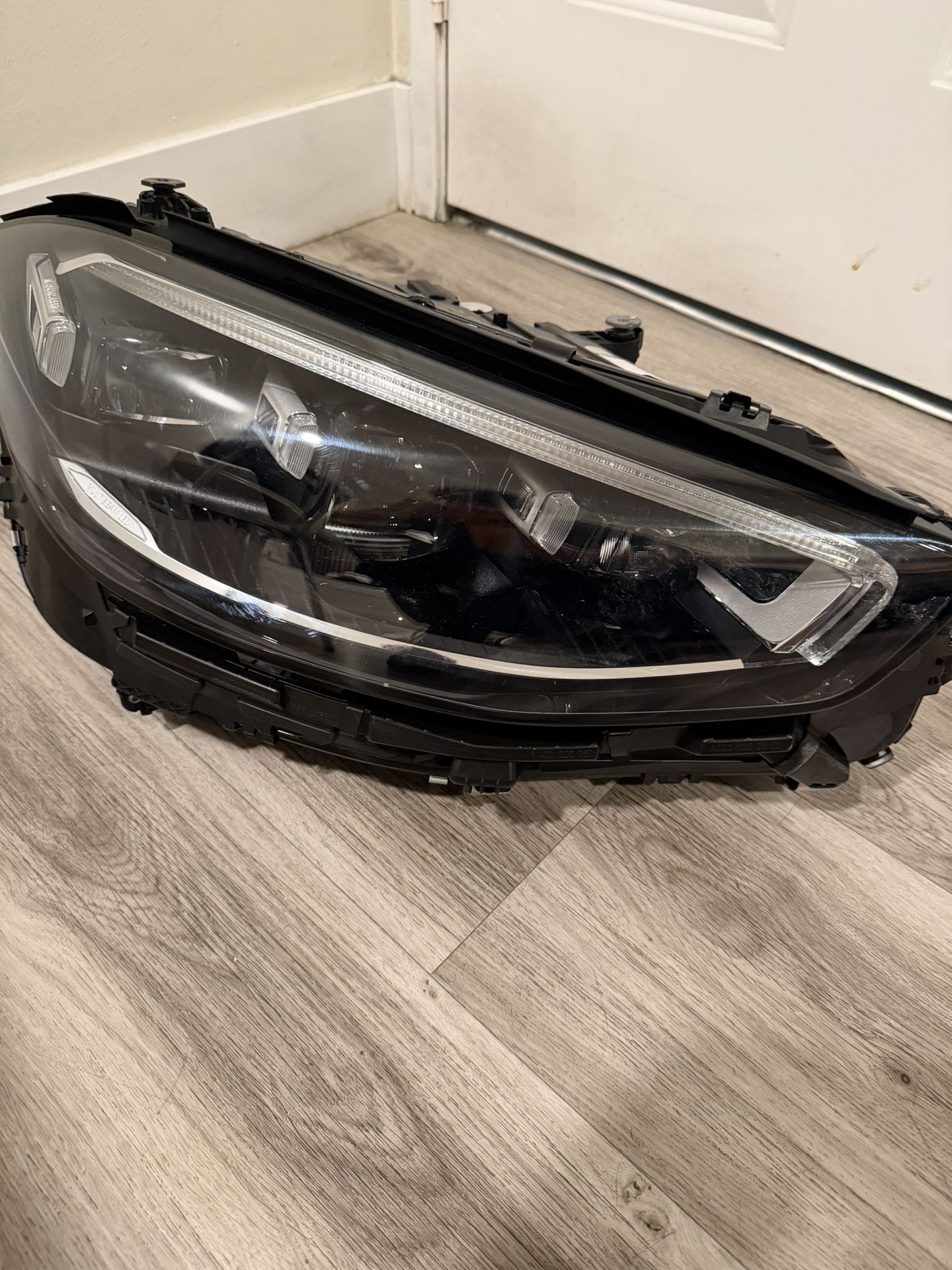 Mercedes Benz S580 LED Headlight