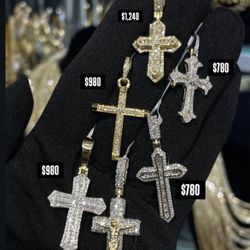 14K .31CT Natural Diamonds Cross  