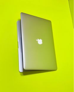 Apple MacBook Pro 15” Retina i7/16GB/500GB SSD $350