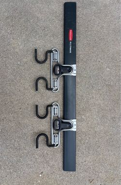 Rubbermaid FastTrack Wall Rail with Hooks
