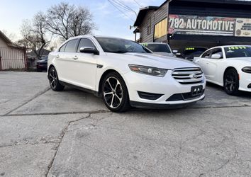 2014 Ford Taurus