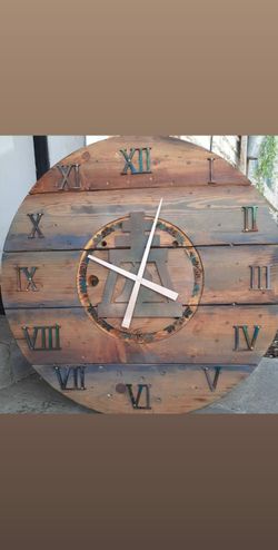 Custom spool clocks