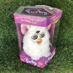 1998 Tiger Electronics FURBY Model 70-800 White W/ Pink Ears