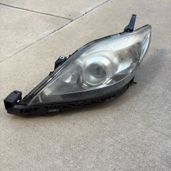 2010 Mazda 5 Left Side Headlight 