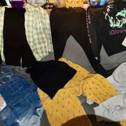 12 pcs Preowned woman’s size M clothing all in good condition. Bebe , broken promises, wax jeans, Sweet, Etc… Located Off Lake Mead And Simmons Area A