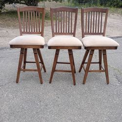 Wooden Counter Height Swivel Stools
