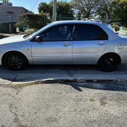 2004 Mitsubishi Lancer 