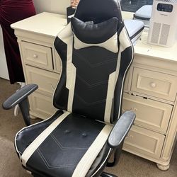 Gaming Chair/Office Chair 