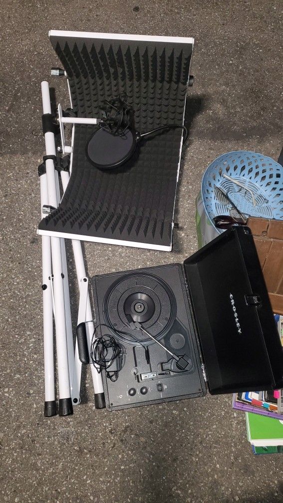 STUDIO Monoprice CROSLEY