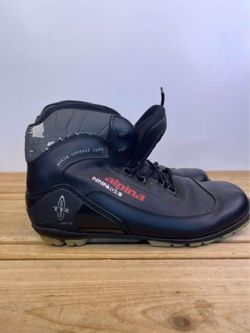 Alpina NNN104 XC Cross Country Ski Boots Size 44 EU NNN Bindings Compatible