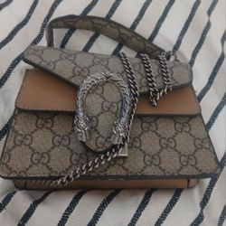  Gucci Dionysus GG Supreme Super Mini Bag. 