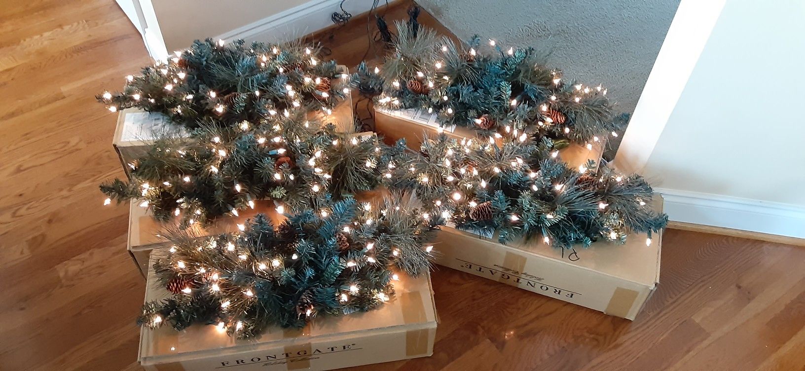 Christmas: Set of 5 - Lighted 2.5' Outdoor Window Sill Swags