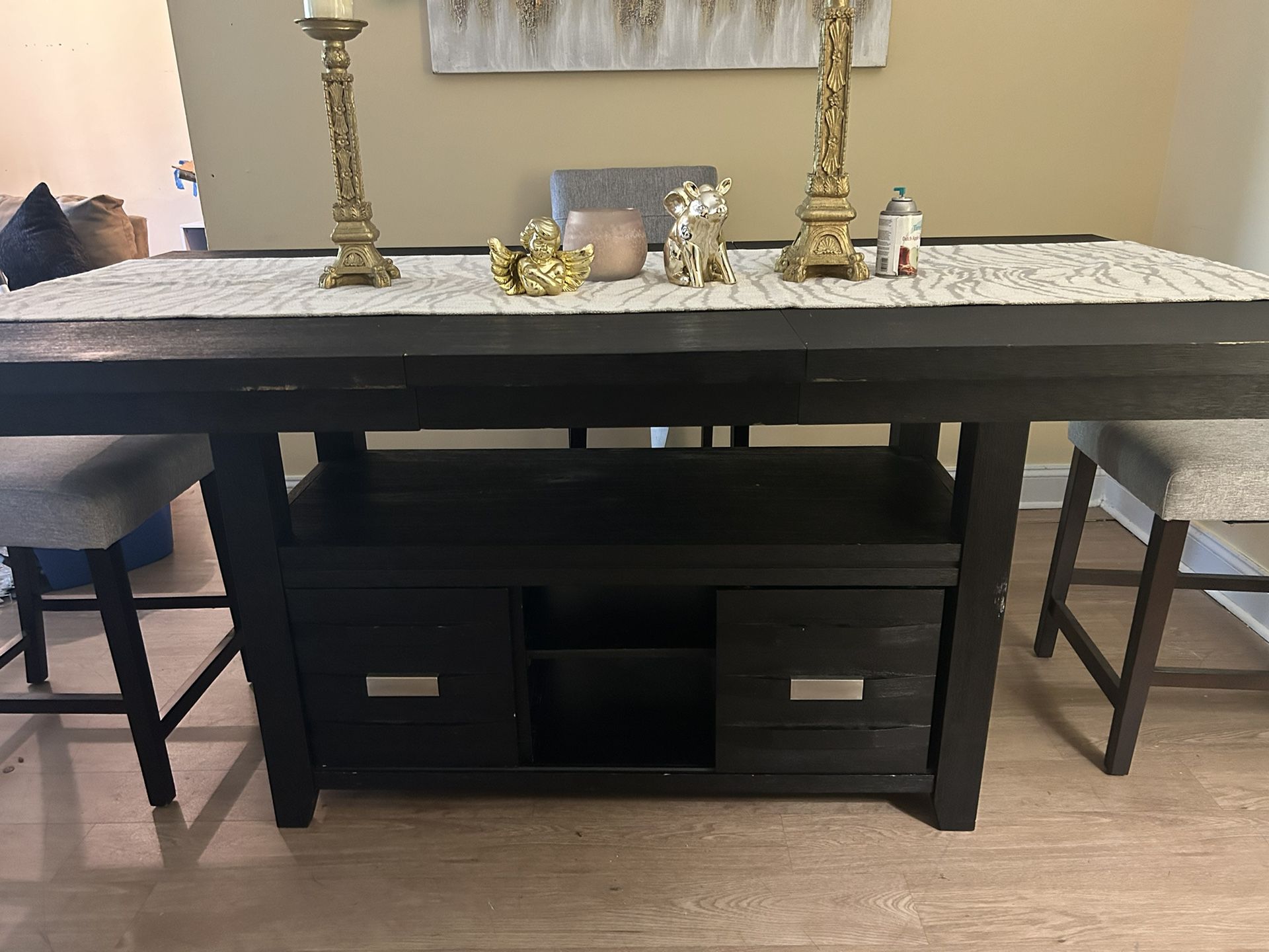High Table With 4 Chairs And Buffet/bar