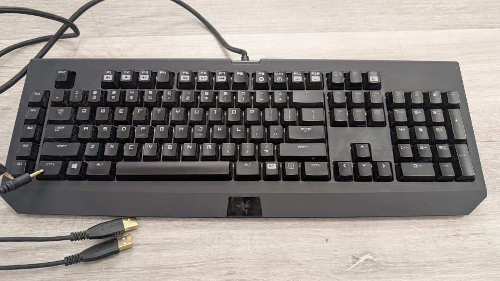 Razer Blackwidow Ultimate 2014 RZ03-0038 USB Wired Mechanical Green Switches
