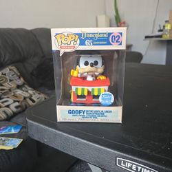 Disneyland 65th Anniversary Goffy Funko