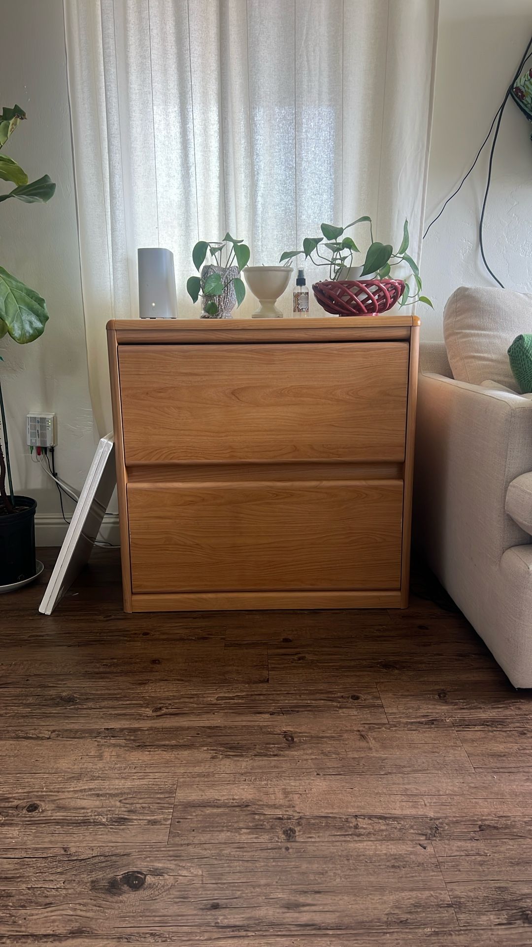 Dresser / File cabinet / Storage