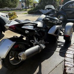2009 Can-Am Spyder - Garage Kept- Low Miles