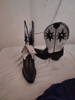 ARIAT BOOTS