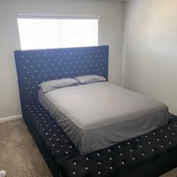 Queen Bed With Mattress