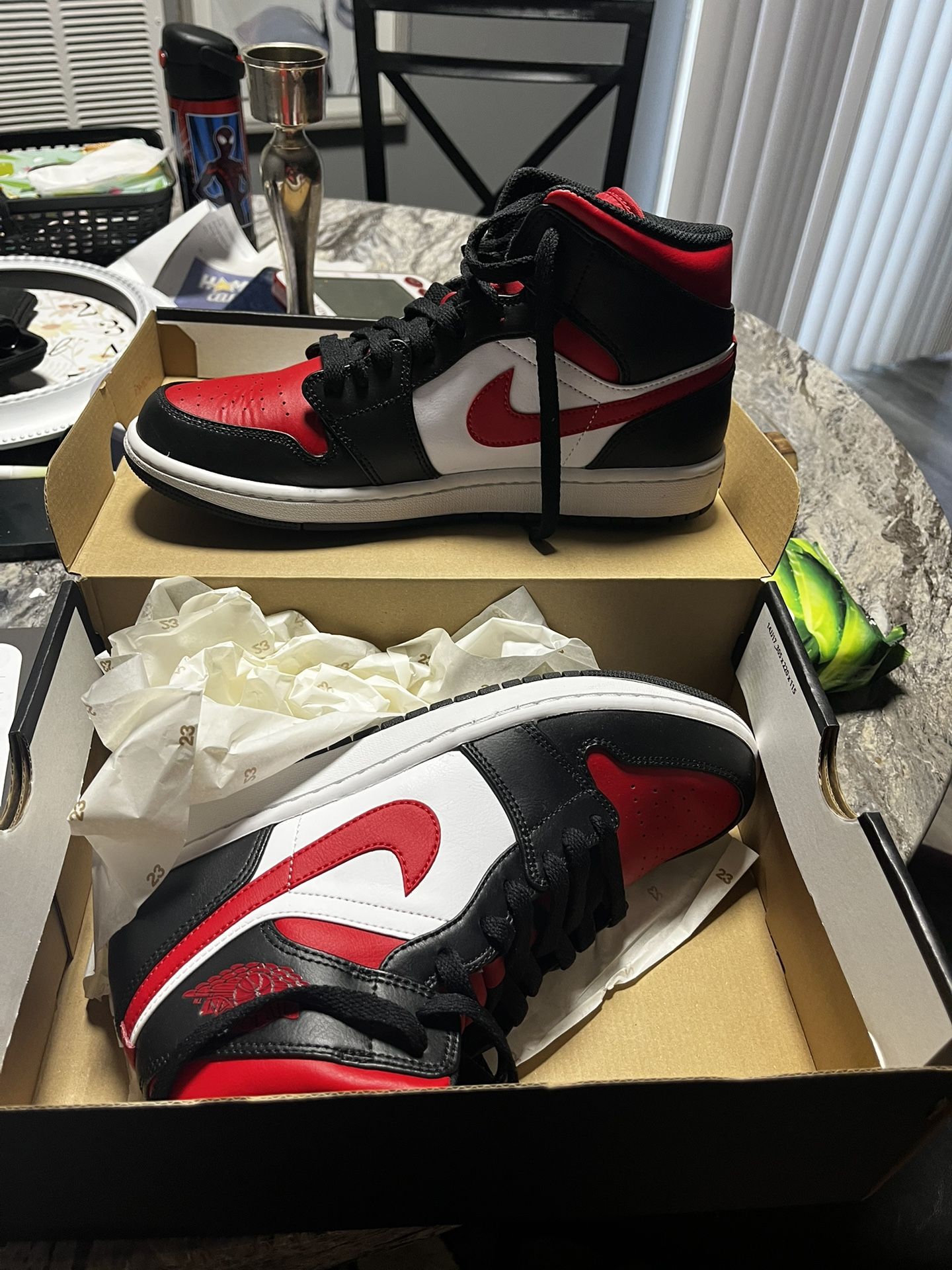 Jordan 1 Mid