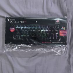ROCCAT - Vulcan II Mini – 65% Wired Gaming Keyboard With Customizable AIMO RGB