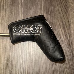 Odyssey putter with case