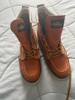 THOROGOOD MEN'S  WORK BOOTS size 9