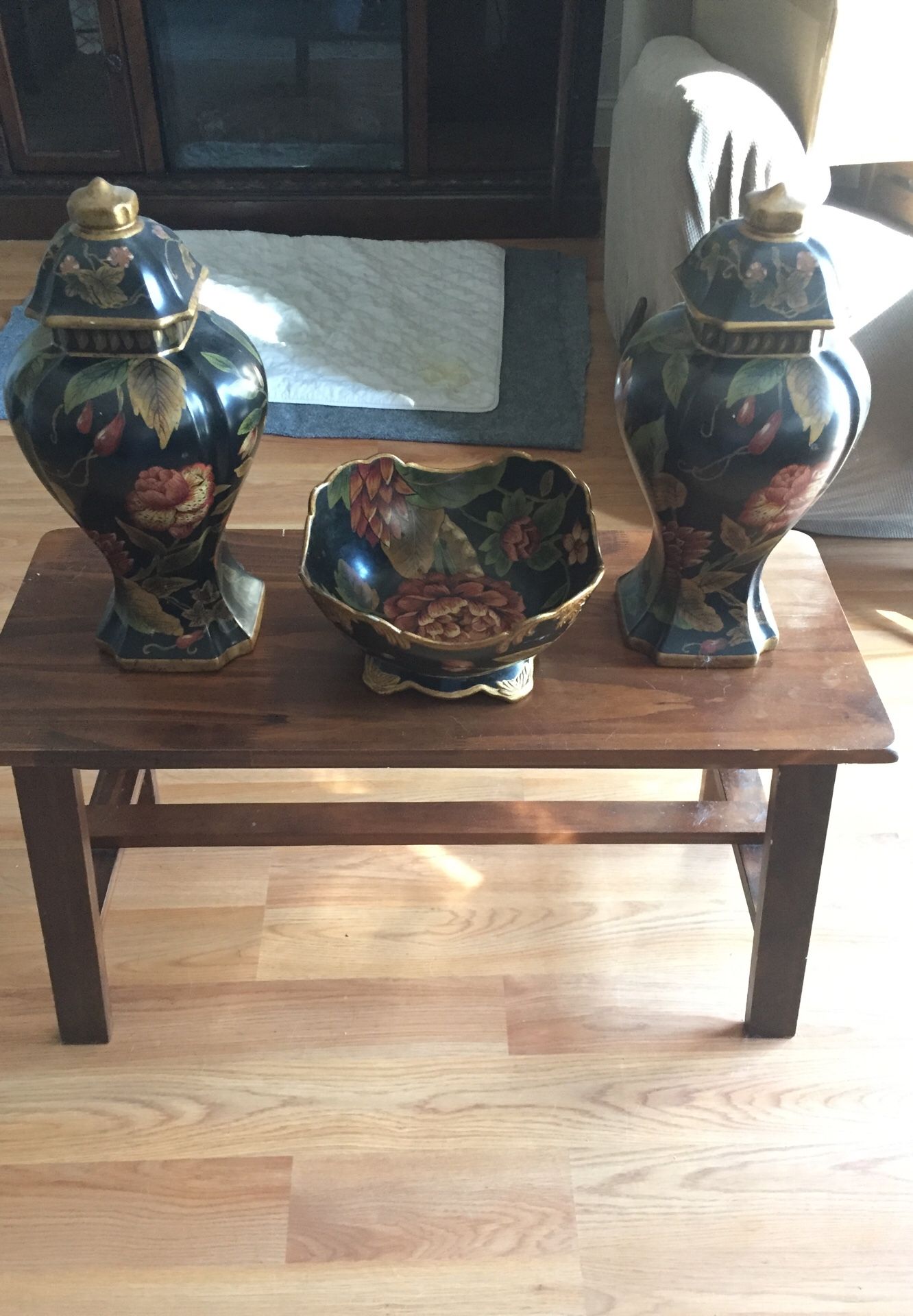 Decorative set bowl and 2 vases