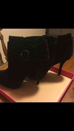 Paseo-36 Black Velvet Booties