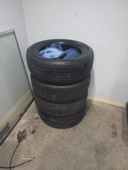 20" truck Tires. 275/55/R20