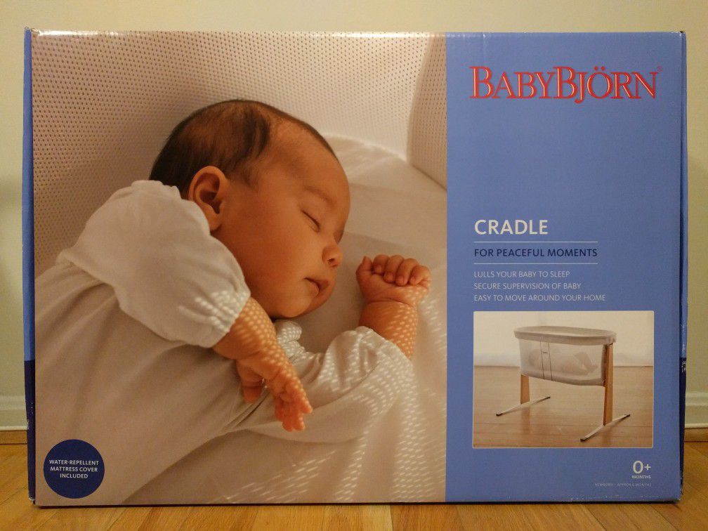 BabyBjörn Baby Cradle bassinet with Baby Bjorn Fitted Sheet