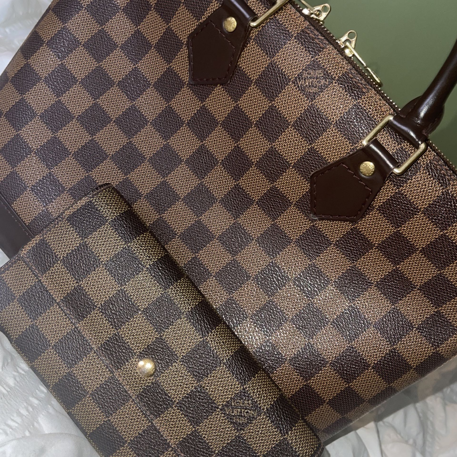 Refurbishing Louis Vuitton, Chanel or Gucci bags? Young KSU expert offers  tips for resale 
