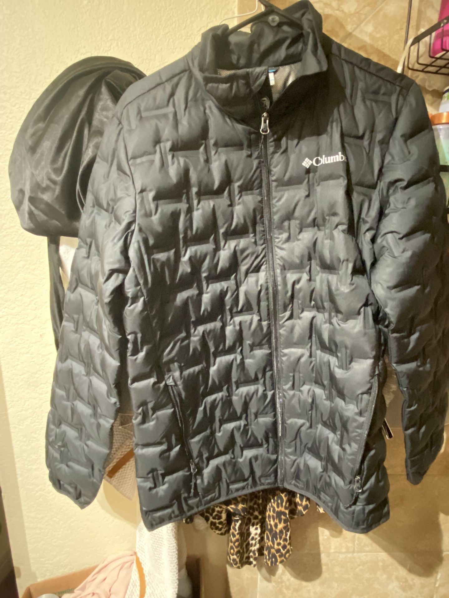 Columbia men’s DELTA Ridge II Down Jacket