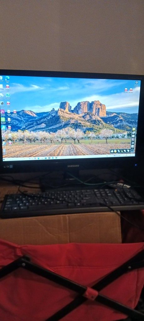 24 Inches Samsung Monitor, Keyboard 2 Pairs Of Speakers And Mouse