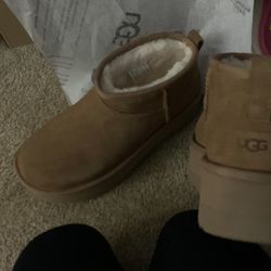 Women’s 7 Platform Uggs 