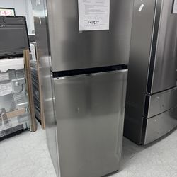 24 Inches Wide 11 Cu.ft Top Freezer Refrigerator 