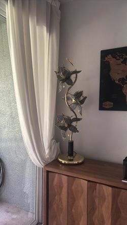 Vintage Hollywood Regency Floral Table Lamp