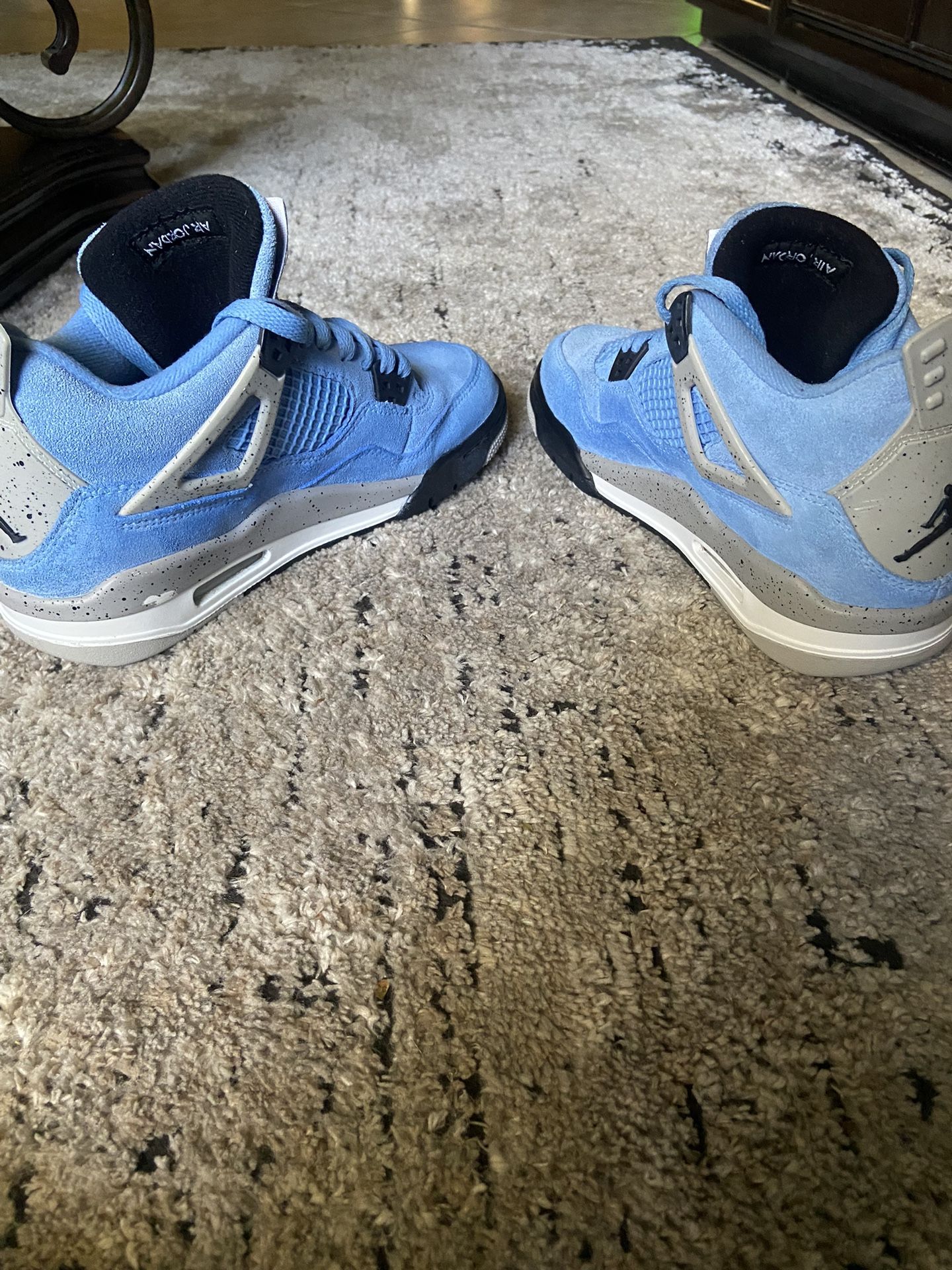 Jordan 4 Unc