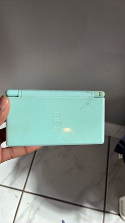 Nintendo DS lite
