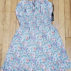 Size M  Beautiful Dress (New)
