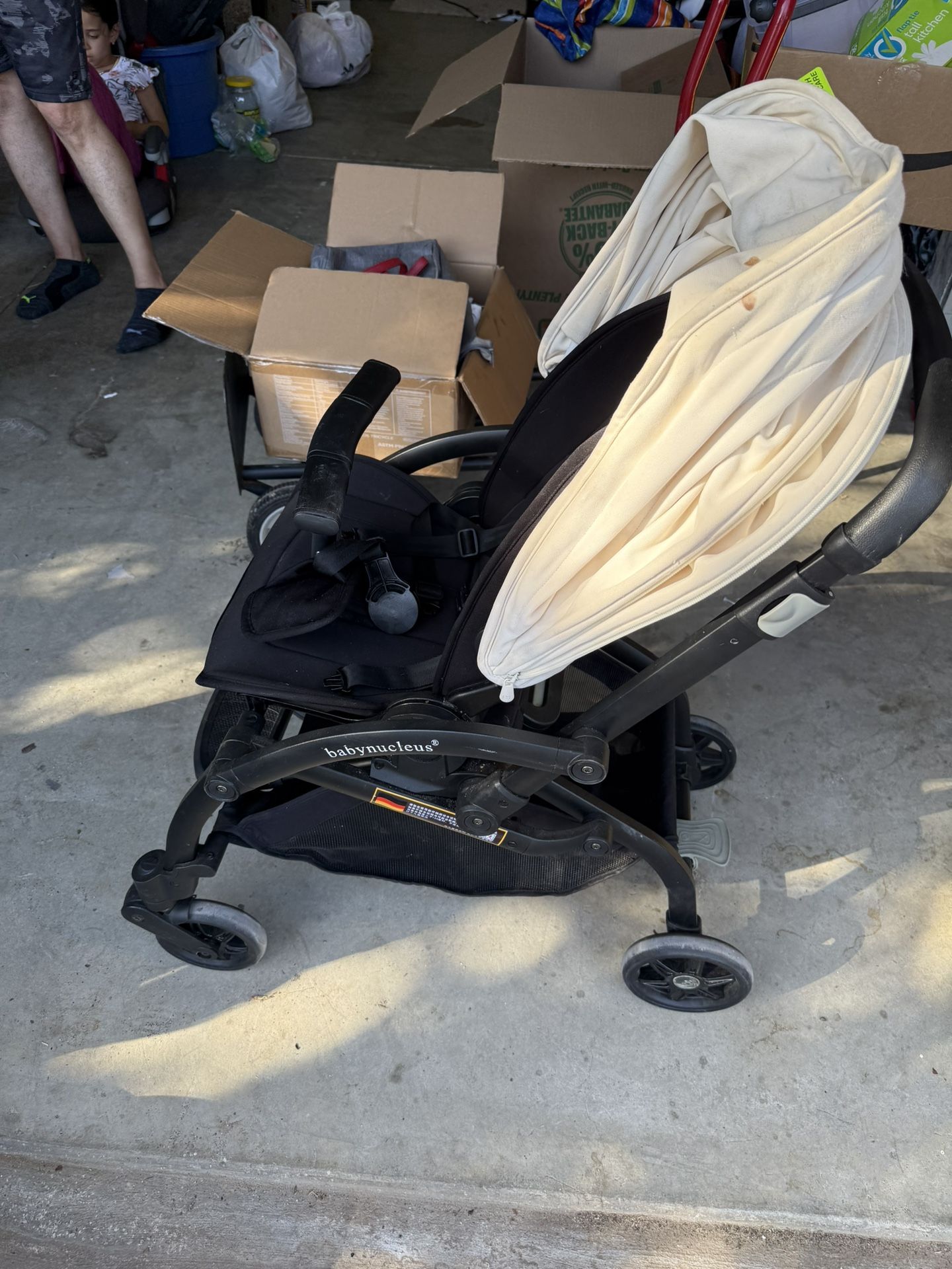 🍼 Baby Nucleus Stroller — Lightweight & Easy Fold