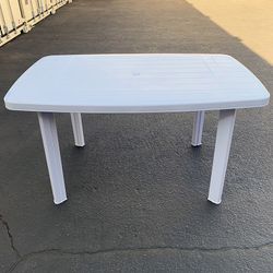 (Brand New) $19 Large Plastic Table Outdoor Furniture w/ Hole for Patio Umbrella 54x33x28 inches 