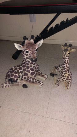 Decoration giraffes